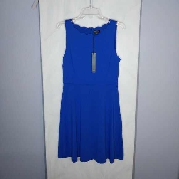 Nicole Miller Fit & Flare Dress Sz M Cobalt Blue Scalloped Neck Dainty Feminine - Picture 1 of 11